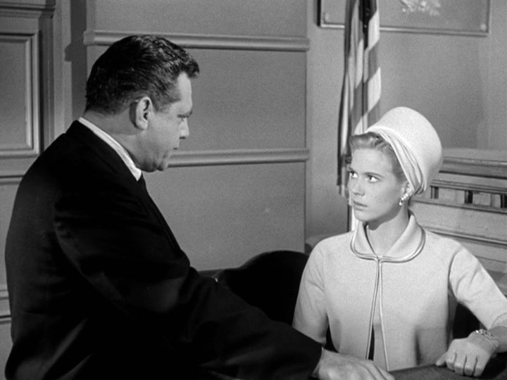 Perry Mason 7x27 - Mimsy Farmer4.jpg