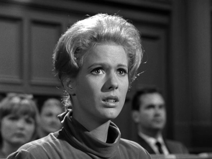 Perry Mason 8x9 - Mimsy Farmer8.jpg